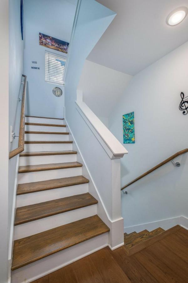 Modern Townhome, W/ Downtown Views, Rooftop Deck Only 6Min To Broadway Nashville Exterior photo